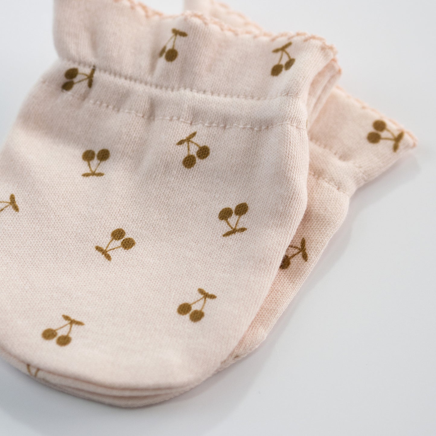 Pack of Three - Mittens, Cherry