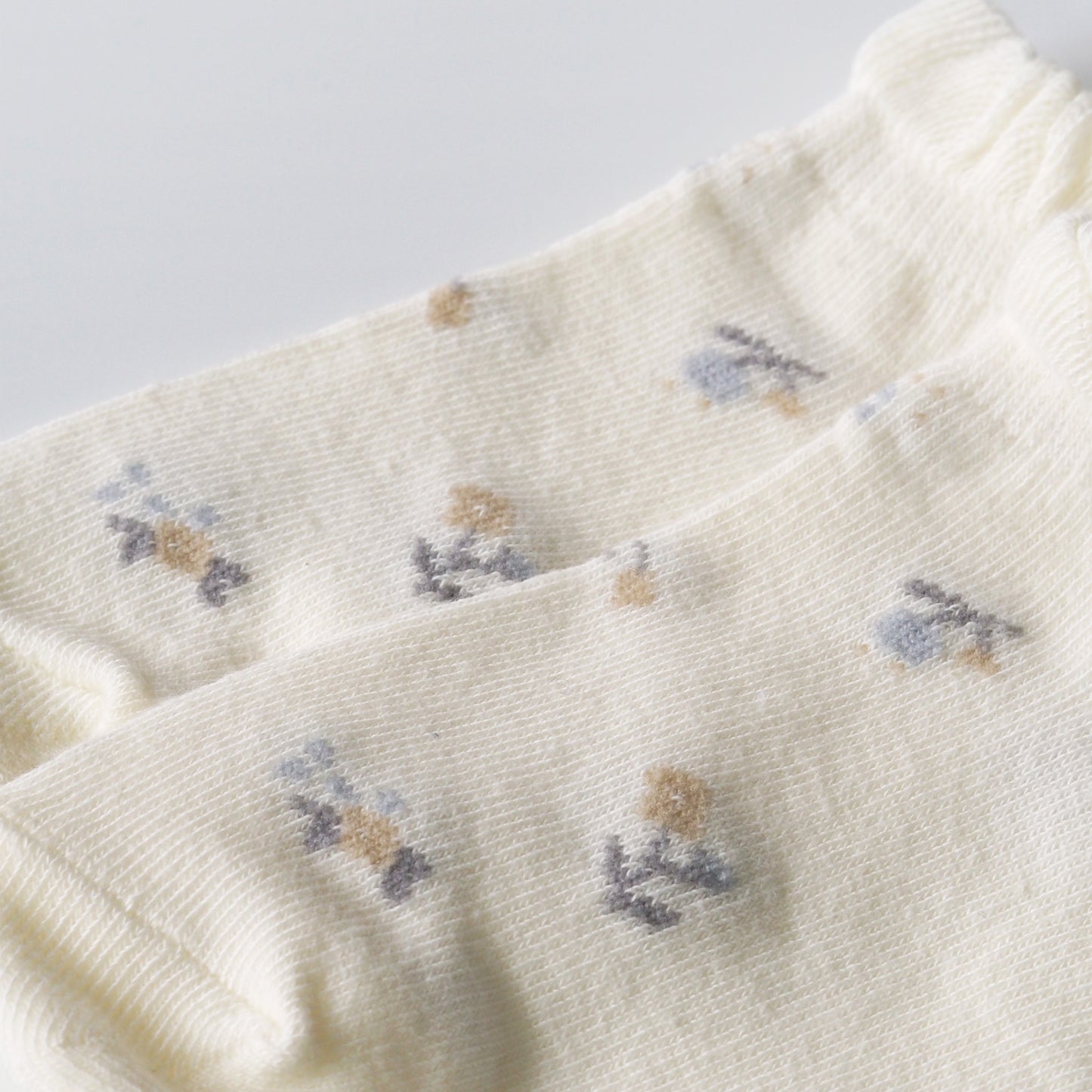 Cotton Knit Ruffle Hem Socks, Wildflowers