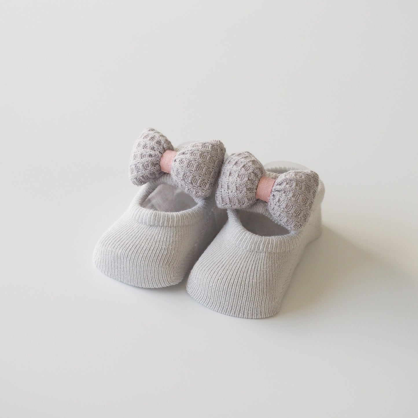 Non-slip Socks, Grey & Pink Bow Tie